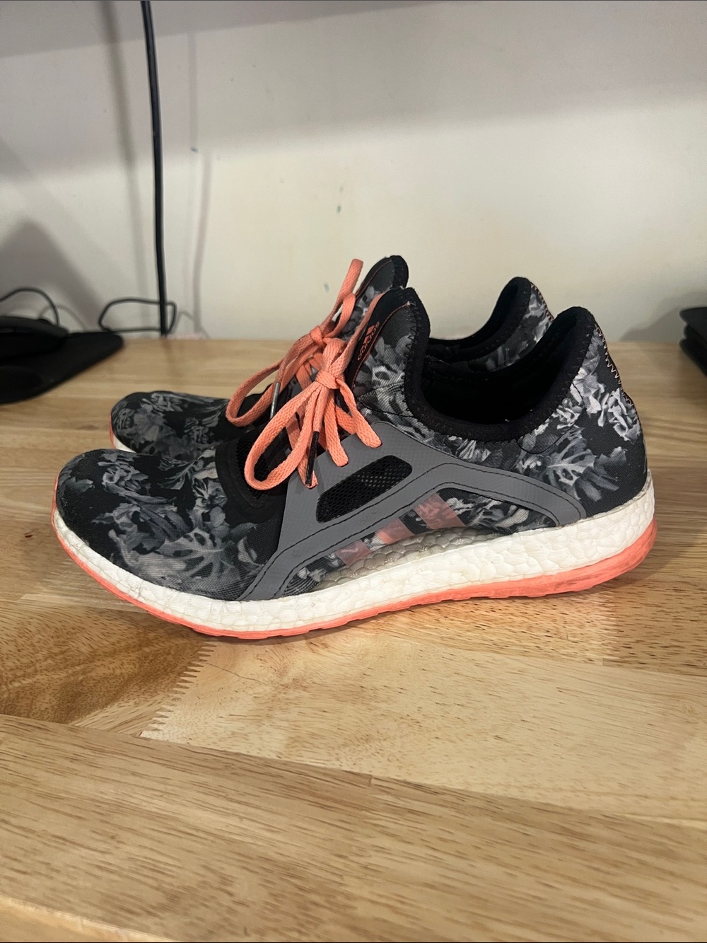 Adidas Pureboost XPose Hawaiian Floral black/gray sneaker size 8.5